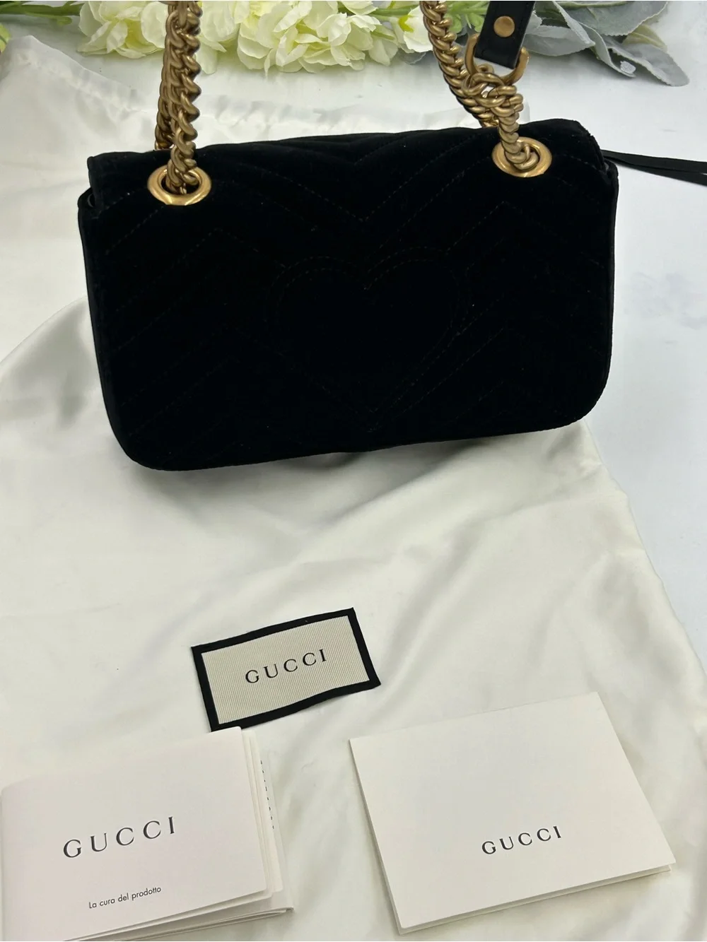 Women's Gucci GG Marmont quilted velvet shoulder bag made in Italy - Picture 9 of 16